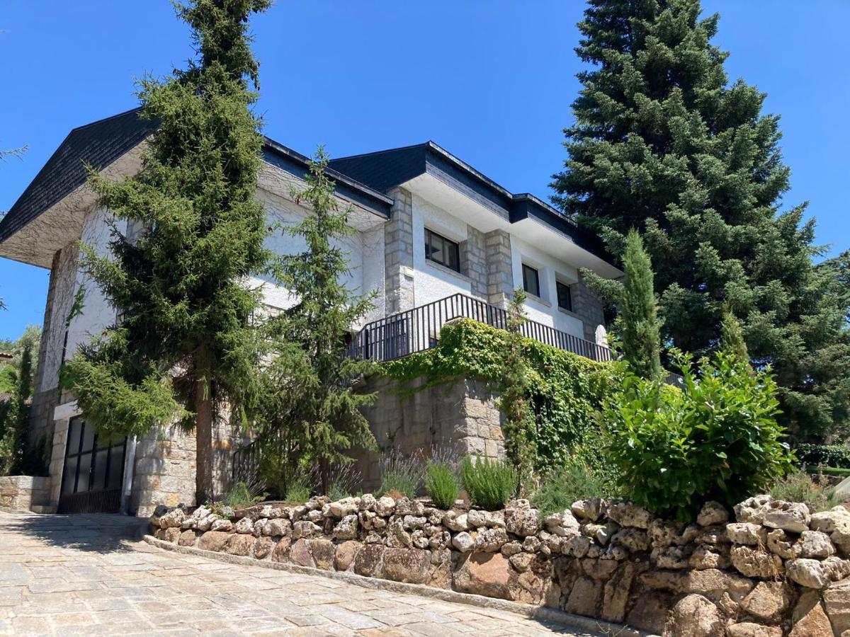 Los Cedros, Gran Chalet Con Piscina Y Apartamento En Navacerrada Villa Buitenkant foto