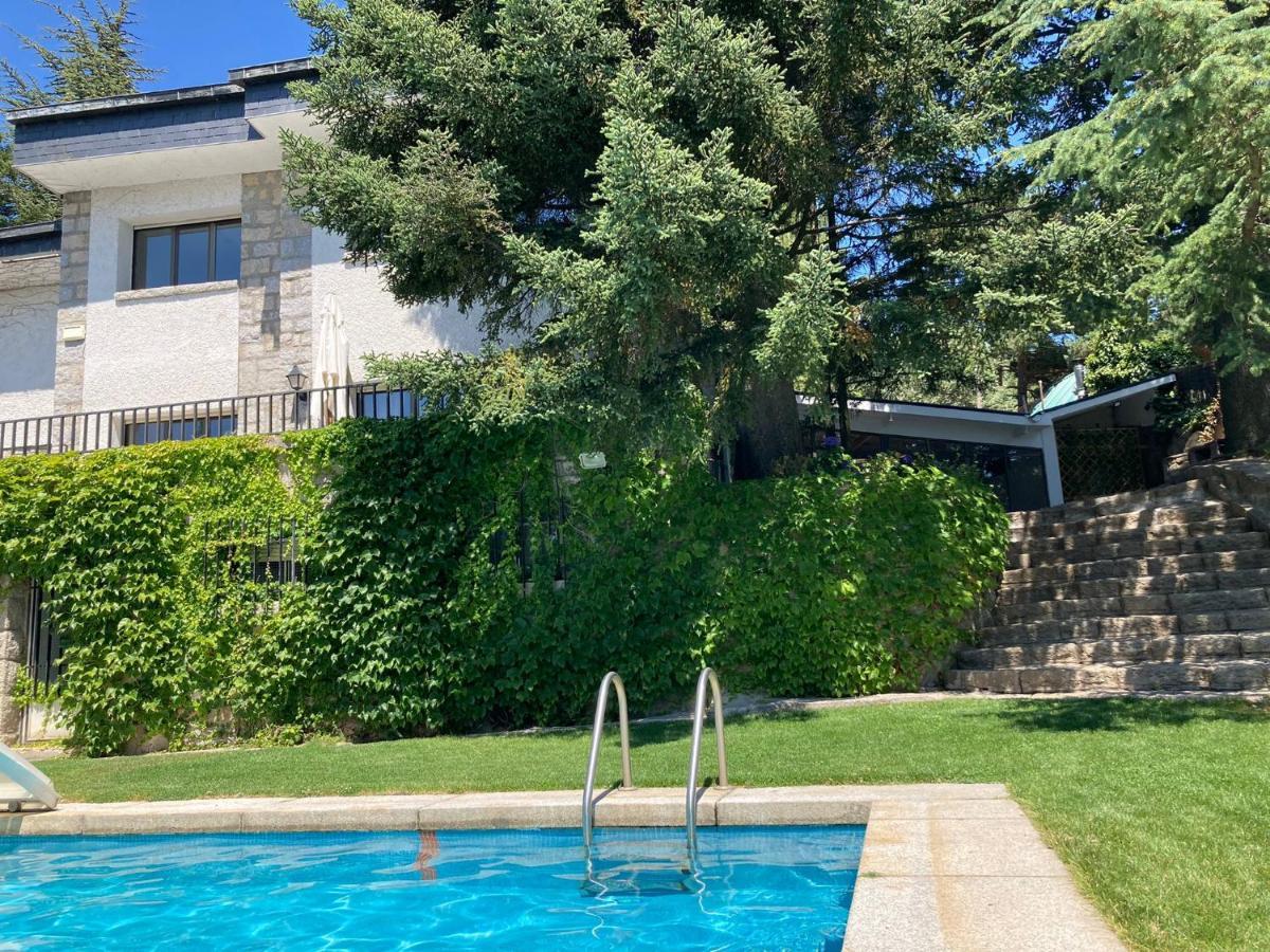 Los Cedros, Gran Chalet Con Piscina Y Apartamento En Navacerrada Villa Buitenkant foto