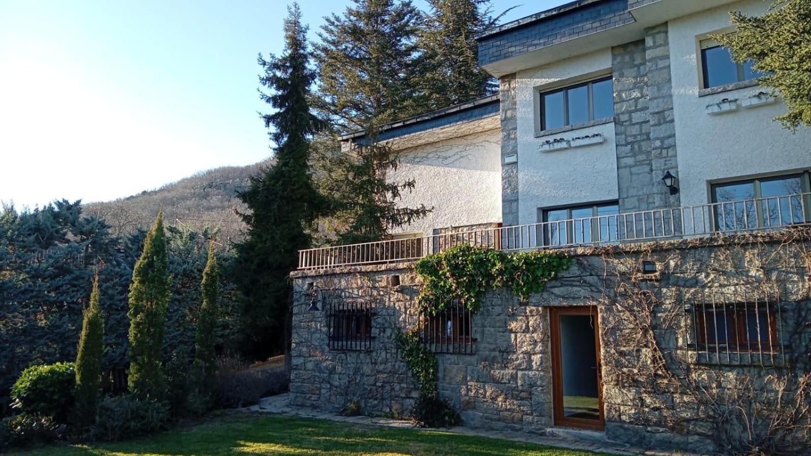 Los Cedros, Gran Chalet Con Piscina Y Apartamento En Navacerrada Villa Buitenkant foto